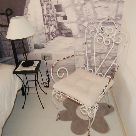 Studio Apartment For 2 Adults And 1 Child มาคาร์สกา ภายนอก รูปภาพ