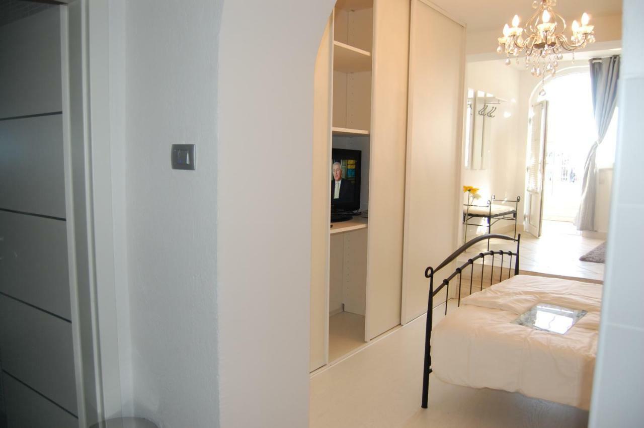 Studio Apartment For 2 Adults And 1 Child มาคาร์สกา ภายนอก รูปภาพ
