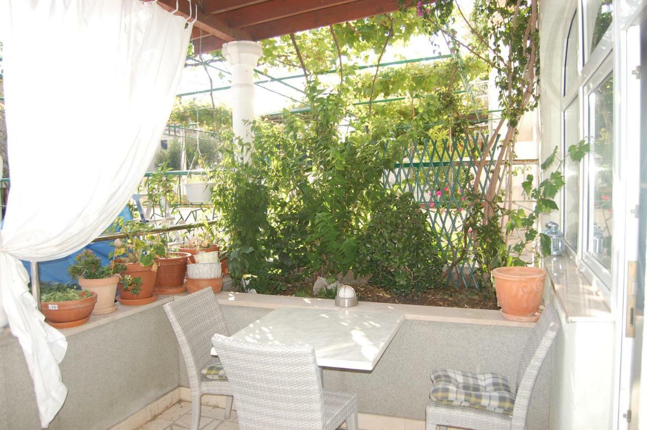 Studio Apartment For 2 Adults And 1 Child มาคาร์สกา ภายนอก รูปภาพ