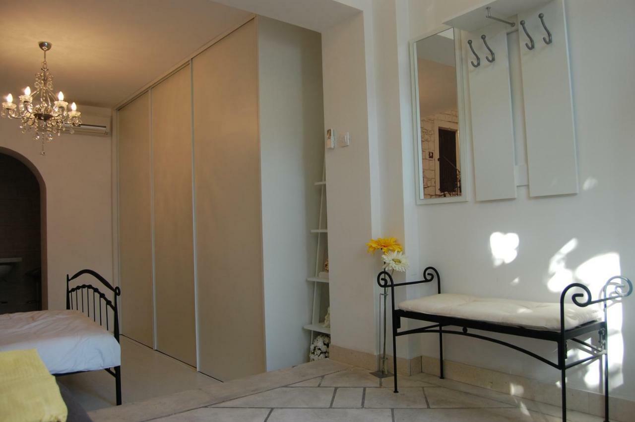 Studio Apartment For 2 Adults And 1 Child มาคาร์สกา ภายนอก รูปภาพ