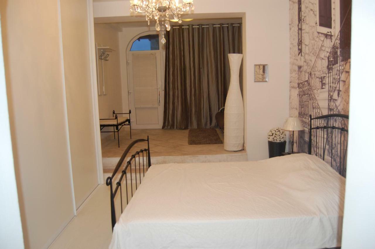 Studio Apartment For 2 Adults And 1 Child มาคาร์สกา ภายนอก รูปภาพ