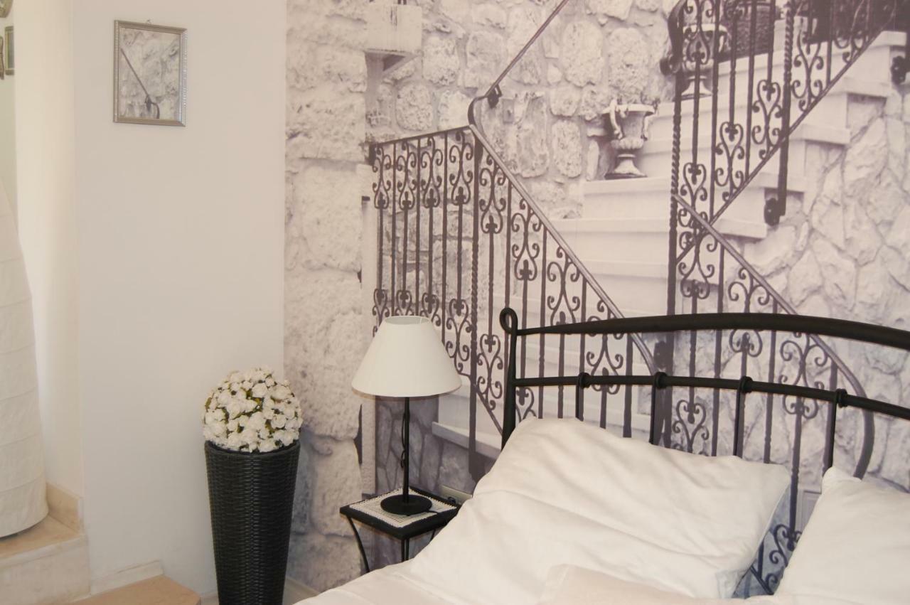 Studio Apartment For 2 Adults And 1 Child มาคาร์สกา ภายนอก รูปภาพ